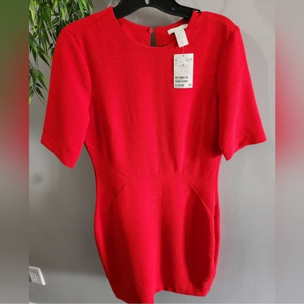 H&M Red Keyhole Back Dress NWT